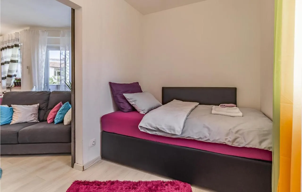 Cozy Apartment In Liznjan With Wifi Croatia